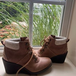 Women’s 7M Leather Upper Sperry boot